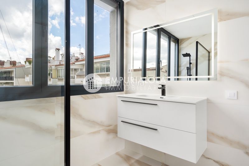 Foto cf1a7cc9-9419-40c9-ae23-c83419896be3. Xalet a n/a a Salins - Cavall de Mar Empuriabrava