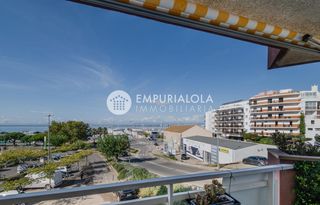 Apartamento en Plaza carles fages de climent. Oportunidad única en el puerto de roses!