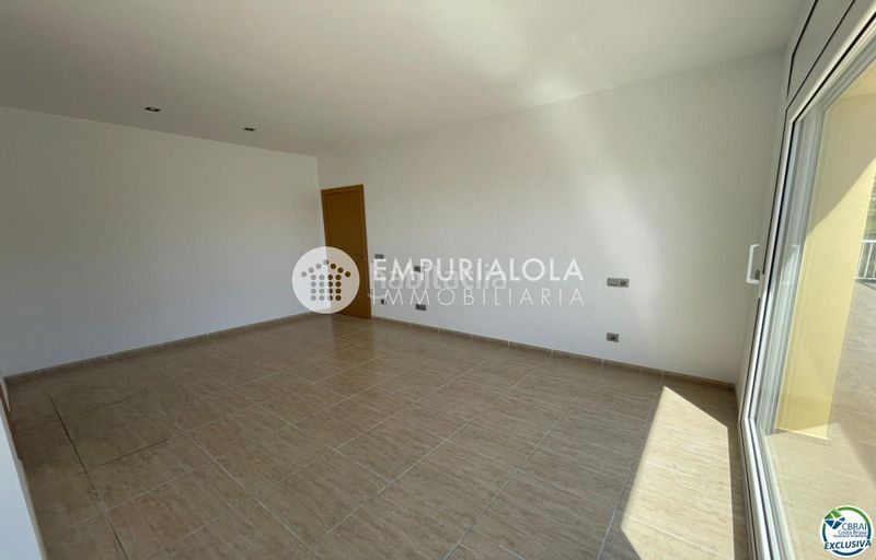 Foto 1a2688c7-224a-4bf2-9197-2574f38473fe. Xalet a calle miro a Els Grecs-Mas Oliva Roses