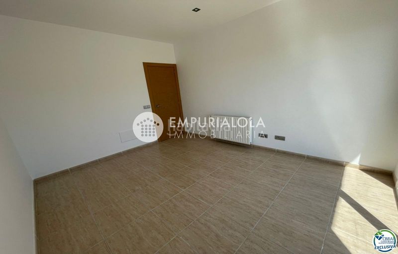 Foto 41da8fbf-180a-4faf-920b-16c7fe282b0d. Xalet a calle miro a Els Grecs-Mas Oliva Roses
