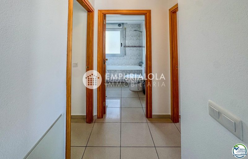 Foto 0403cad3-8888-43e9-8e1b-5f65f6d066c0. Apartament a carrer punta llevant a Santa Margarida Roses