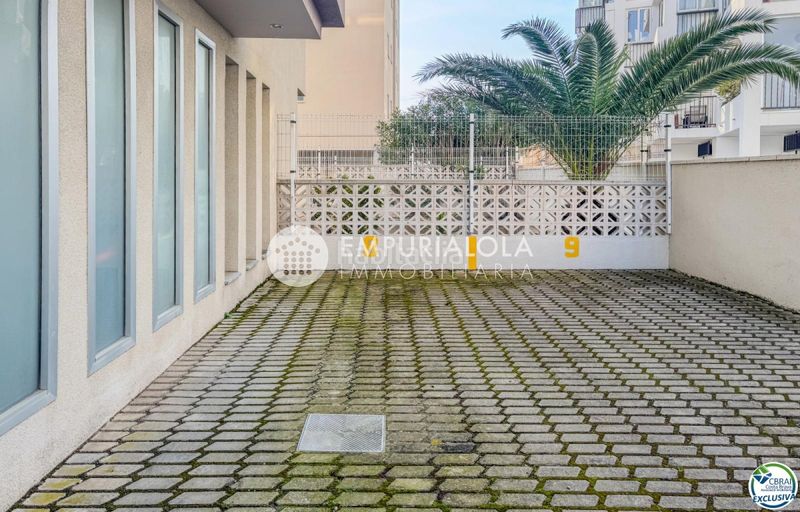 Foto 3f189747-fb72-4331-ab49-2751ef379614. Apartament a carrer punta llevant a Santa Margarida Roses