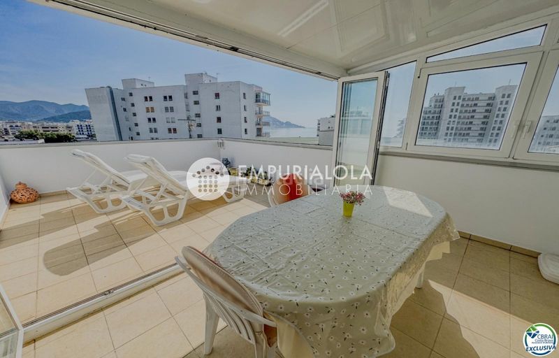 Foto 8355fd63-0ca6-49c7-8ccb-18e78089d931. Apartament a carrer punta llevant a Santa Margarida Roses