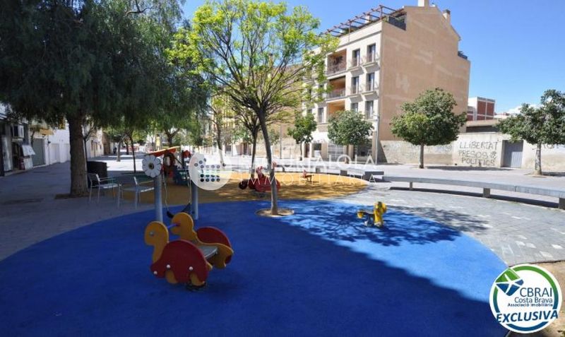 Foto 063953ee-f324-4ff8-aab6-be2c9e1593a5. Apartament a calle gravina a Centre Roses