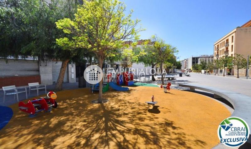 Foto 3d72b54b-1097-4842-bf49-c46003bd3a28. Apartament a calle gravina a Centre Roses