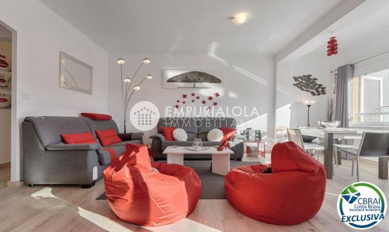 Foto bbb3e17f-14ae-4088-8132-609098396a59. Apartament a calle gravina a Centre Roses