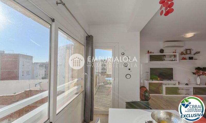 Foto ff1d8833-8974-4754-a9d3-e35a200d37d7. Apartament a calle gravina a Centre Roses