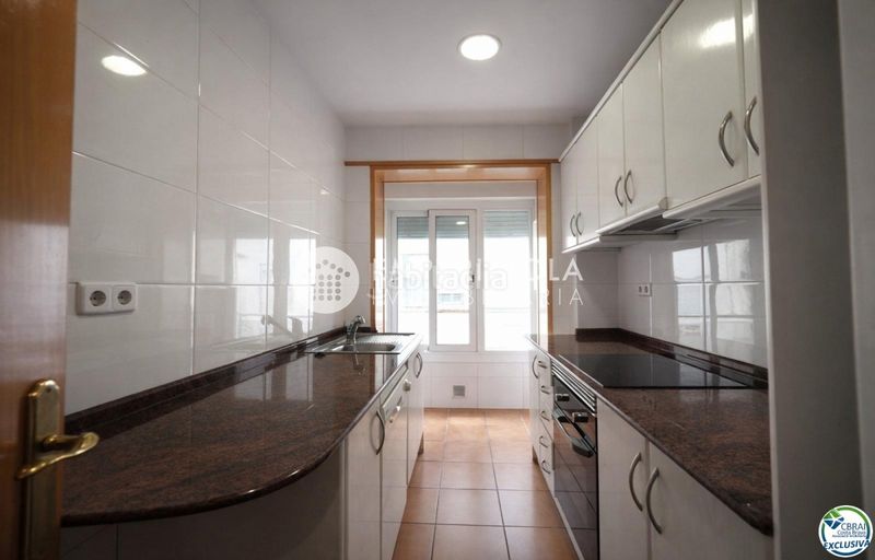 Foto 1b5f1e44-43a3-401e-b672-878c71cb1aa9. Apartament a calle mairo a Centre Roses