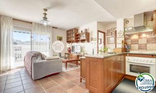 Appartement in Carretera de canyelles. Luminoso piso con vistas al mar en el faro de roses