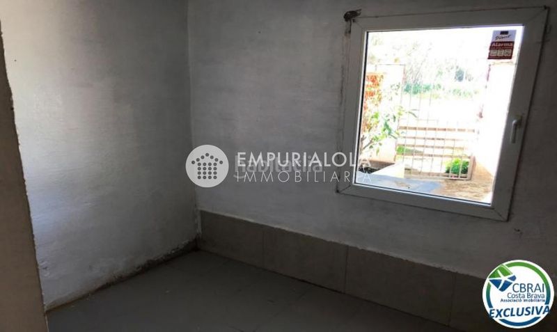 Foto b73b9e22-f62c-4b7f-85fe-f087a5e4b79b. Xalet a calle puigmal d a Puigmal - Mas Nou Empuriabrava