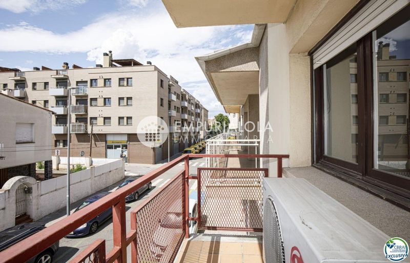 Foto 01c560d3-01a3-478f-81e1-95743b906ddb. Apartament a calle sant pau a Creu de la Mà Figueres