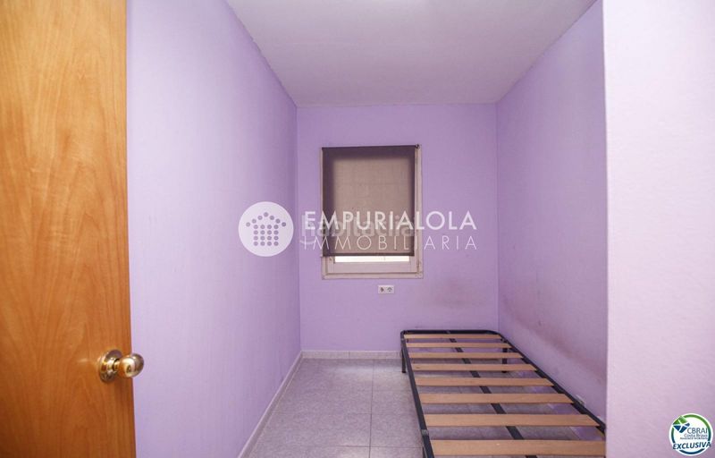 Foto 09fd5979-98b4-4ca0-9b79-0ab8cf5c4ae8. Apartament a calle sant pau a Creu de la Mà Figueres