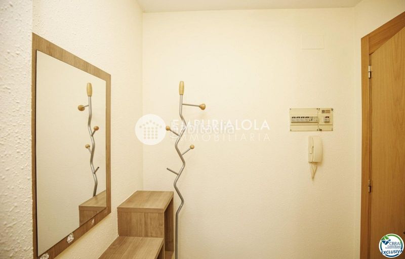 Foto 3afc9ace-895d-4c64-8b4d-c21cb2acb537. Apartament a calle sant pau a Creu de la Mà Figueres
