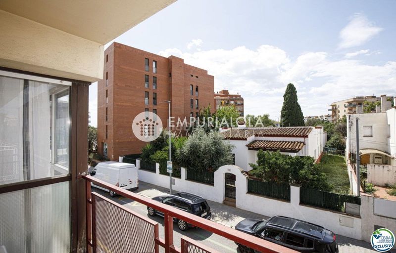 Foto 5296a02f-d677-4808-b8c7-3b68ede486c1. Apartament a calle sant pau a Creu de la Mà Figueres