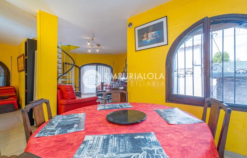 Foto ef67eb93-73d7-4098-9591-65bf91aa8008. Xalet a calle del cap gros a Santa Margarida Roses