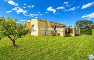 Xalet a Calle bell raco. Encantadora casa a 4 vientos con gran parcela y vistas al montgr