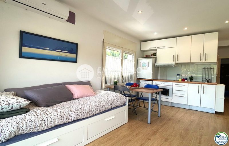 Foto f77cd054-fd4b-4903-b21b-4a78dfcf611c. Appartement in carrer la coma in El Colomer - La Bateria - La Coma Llançà