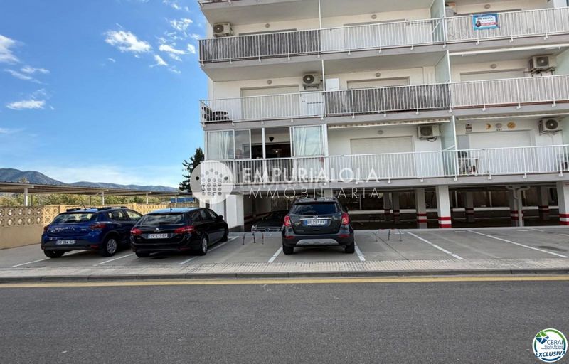 Foto de1436c7-9a81-4878-b48b-e9eb997dd8e0. Aparcament cotxe a carrer punta prima a Santa Margarida Roses