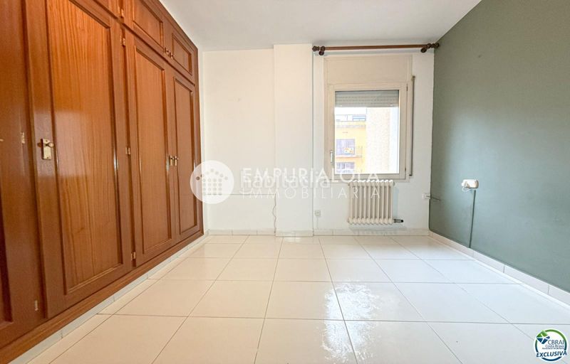 Foto 19a746a2-054b-4b91-a885-a69443e4d9b0. Apartament a carrer esperanza a Centre Figueres