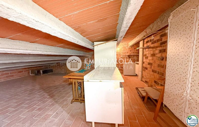 Foto 42b8cb2b-853c-4d70-8420-776213ac063d. Apartament a carrer esperanza a Centre Figueres
