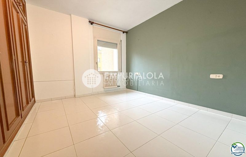 Foto 5ea630e1-2913-4d74-b7ef-89ee13fa86c4. Apartament a carrer esperanza a Centre Figueres