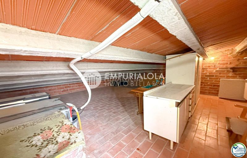 Foto 685c84a6-b13b-470e-a1f1-1e46719e0746. Apartament a carrer esperanza a Centre Figueres