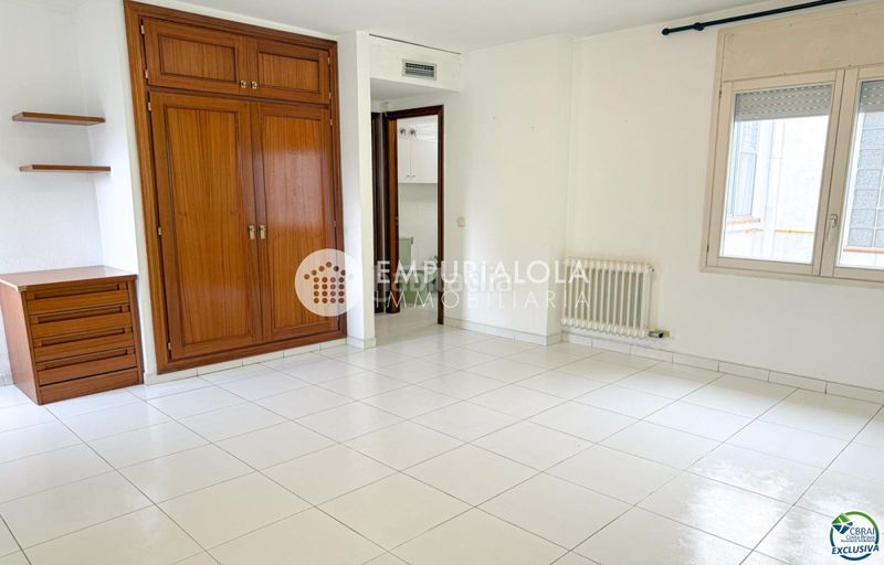 Foto 85ed1f46-44c7-4f2b-93df-55a17d67769e. Apartament a carrer esperanza a Centre Figueres
