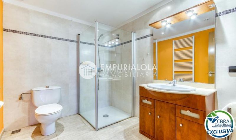 Foto b2e2522a-9eef-453d-9d12-2e3e4149bc82. Xalet a calle nuria a La Vila Llançà