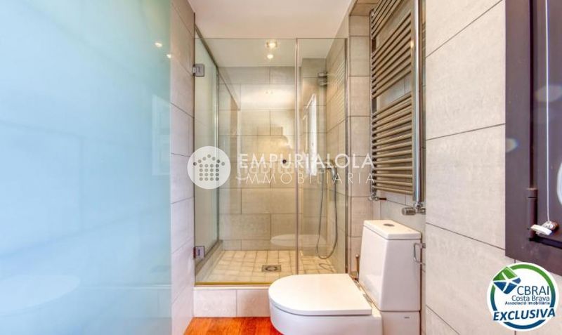 Foto cbe1f75c-e812-4f99-94e3-98654c67d065. Xalet a calle nuria a La Vila Llançà