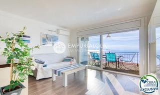 Appartement à Calle mila i fontanals. Apartamento totalmente reformado con vistas al mar en el 2º muel