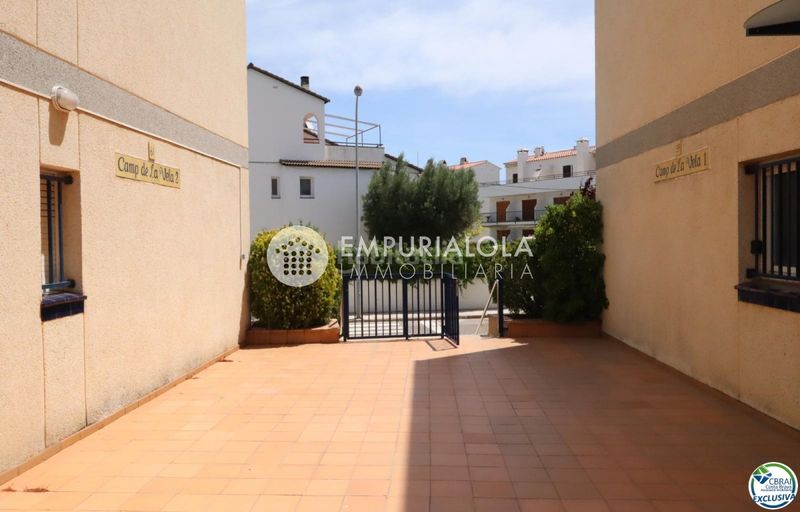 Foto e76e30f1-27e8-4376-ba8f-af3460d40ec9. Apartament a carrer mestral a El Port Llançà
