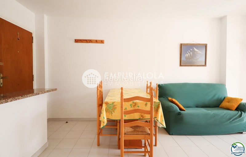 Foto ec78b445-c8a1-4d34-a98f-f292f4347417. Apartament a carrer mestral a El Port Llançà