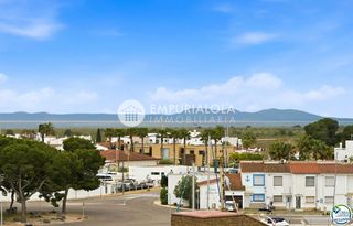 Apartament a Avenida port canigo. Ático de 61 m2, con 60 m2 de terraza, licencia turistica