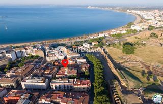 Apartament a Carrer madrid. Apartamento en pleno centro, a 250 metros de la playa.
