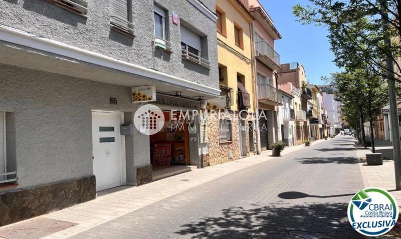 Foto 0f6c35e1-2861-4b32-8a55-7ae2a49c62ec. Apartament a calle nou a Centre Roses