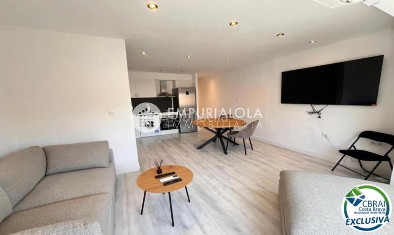 Foto 40b972e7-0086-4ee1-b73e-0ae2ddf34fb6. Apartament a calle nou a Centre Roses
