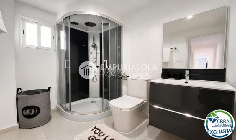 Foto b493d213-6837-4e6e-a705-35b505422fe1. Apartament a calle nou a Centre Roses