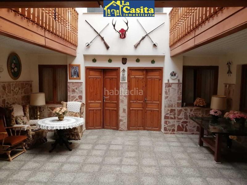 Foto 63227440-b2fc-429e-bc46-0ae25d69b029. Casale con parcheggio in Granátula de Calatrava