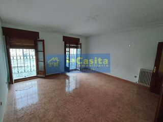 Pis  Calle obispo quesada. Se vende piso en planta baja