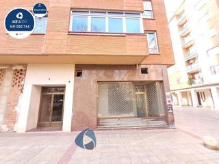Location Local commercial  Fermín gurbindo. Se alquila local plaza fermín gurbindo