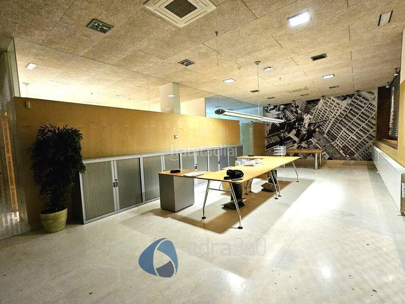 Foto 763ffd4d-f37f-4ba0-bfcf-2b3dc6968354. Oficina se vende oficina en csur en Gran Via Logroño