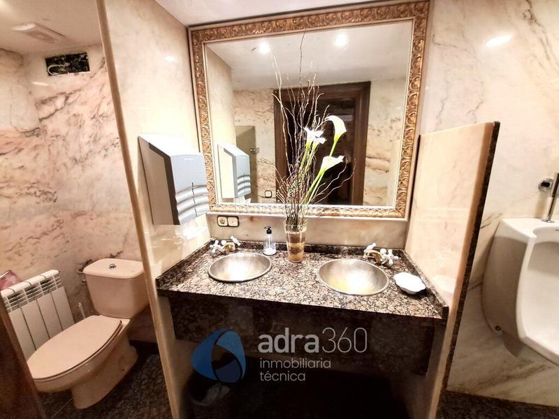 Foto 19ee0ac8-efab-42a2-a0df-cc695a5b7b07. Local comercial se vende merendero cmayor con calado en Logroño