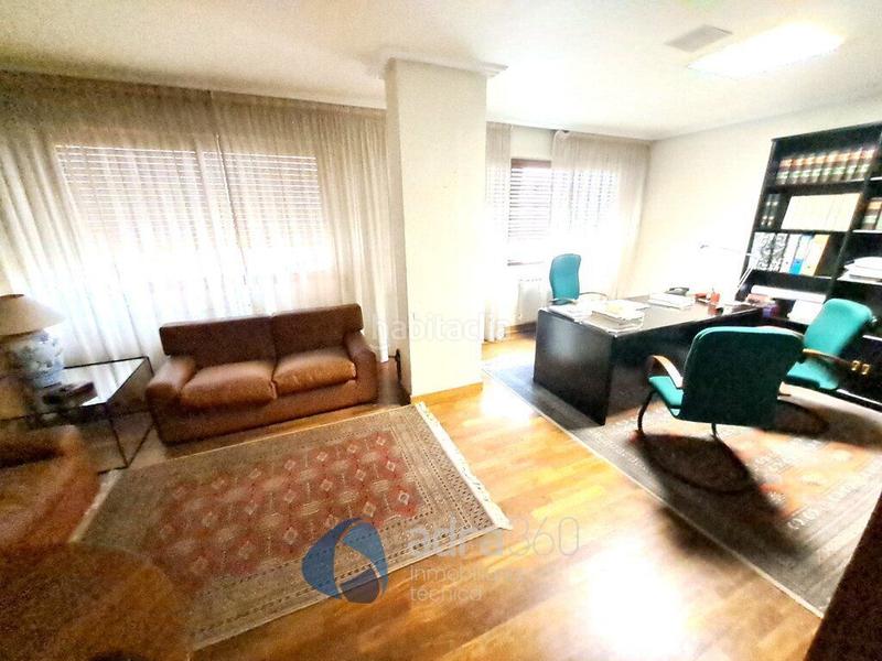 Foto 96f0df64-9537-460c-83ce-40d4a0699641. Office space in Gran Via Logroño