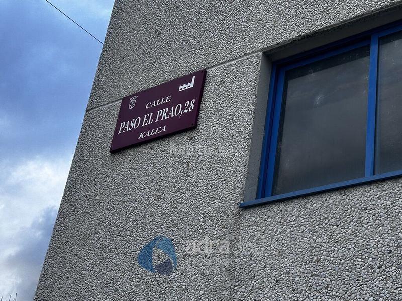 Foto 02e20386-aaa2-4e5e-9613-8bbbc10cb980. Miete fabrikhalle in Oyón / Oion