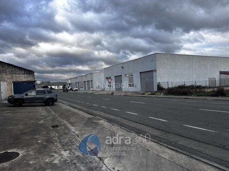 Foto ebf60f93-1a26-42ee-96ba-67a4042de3b0. Miete fabrikhalle in Oyón / Oion