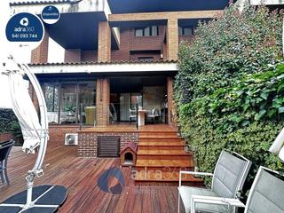 Casa  De madrid. Se vende chalet pareado