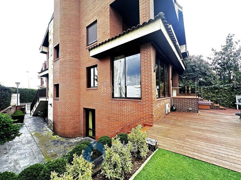 Foto 157a3811-5c72-4e66-a284-b96c00e4db5b. Casa con riscaldamento piscina in Lardero