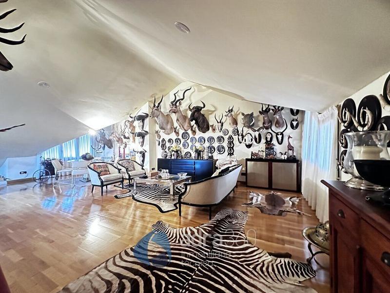 Foto 170db1ba-660f-41fc-ab4b-a061022524d2. Casa con riscaldamento piscina in Lardero