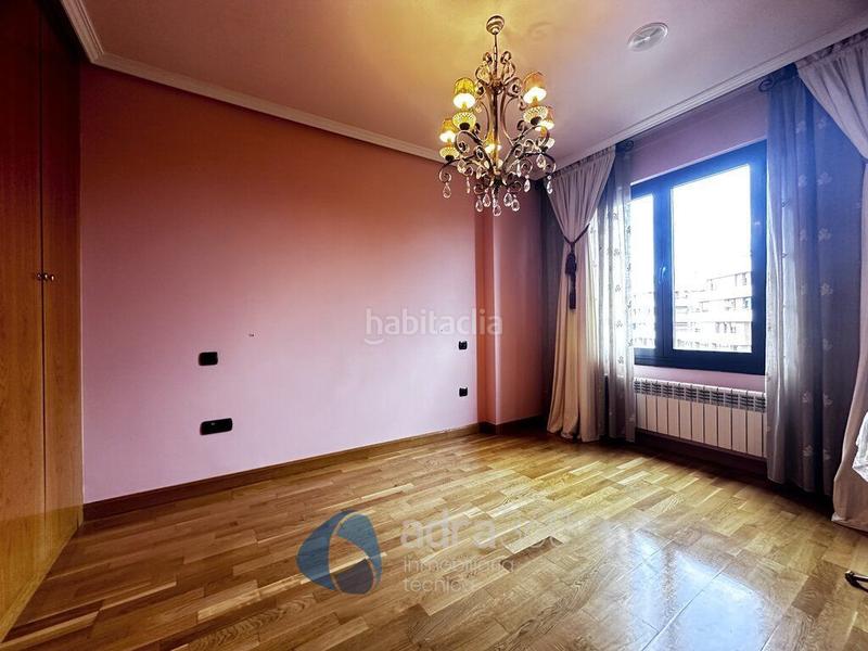 Foto 3db9331c-e829-4df5-bc9e-b6e28b55aa01. Casa con riscaldamento piscina in Lardero