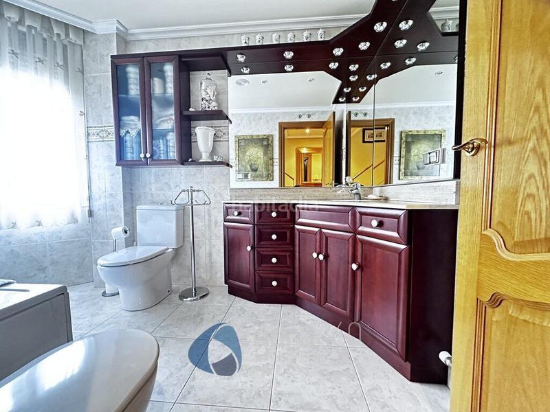 Foto 42c54483-5a3e-4ad4-afef-0a6f0855ada5. Casa con riscaldamento piscina in Lardero